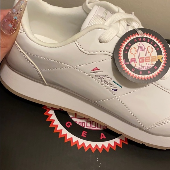 LA GEAR Shoes - BRAND NEW LA GEAR SNEAKERS IN WHITE SIZE 8